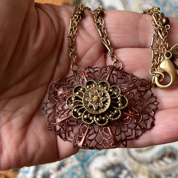 Chico’s brass and copper tone filigree necklace pendant collar multichain - Picture 9 of 9